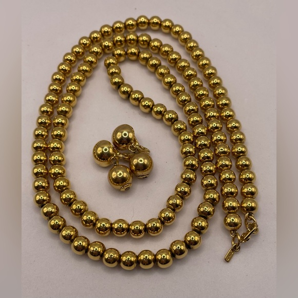 Vintage Signed MONET Gold Tone Metal Ball Beaded Necklace and Earring Set - Picture 2 of 10